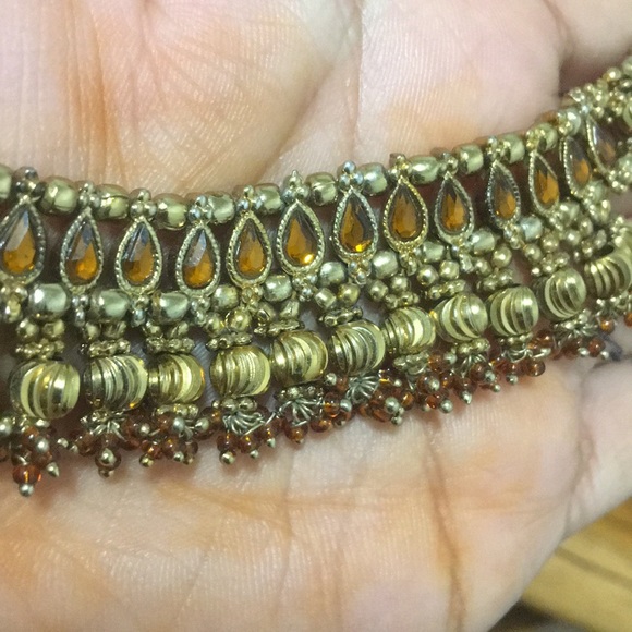 Golden Brown Necklace Set - Picture 3 of 3